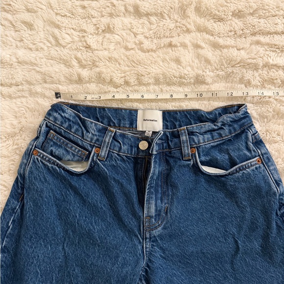 REFORMATION Cary Low Rise Slouchy Wide Leg Short Jeans - Cleary - Picture 5 of 9